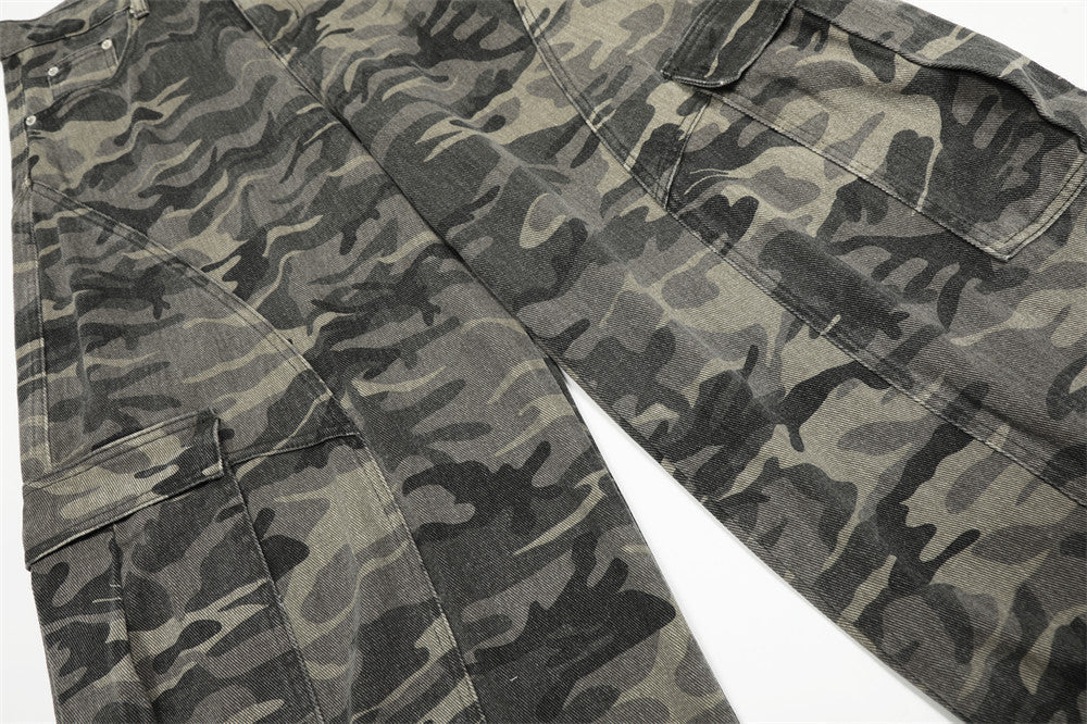 Camouflage Wide-Leg Cargo Jeans