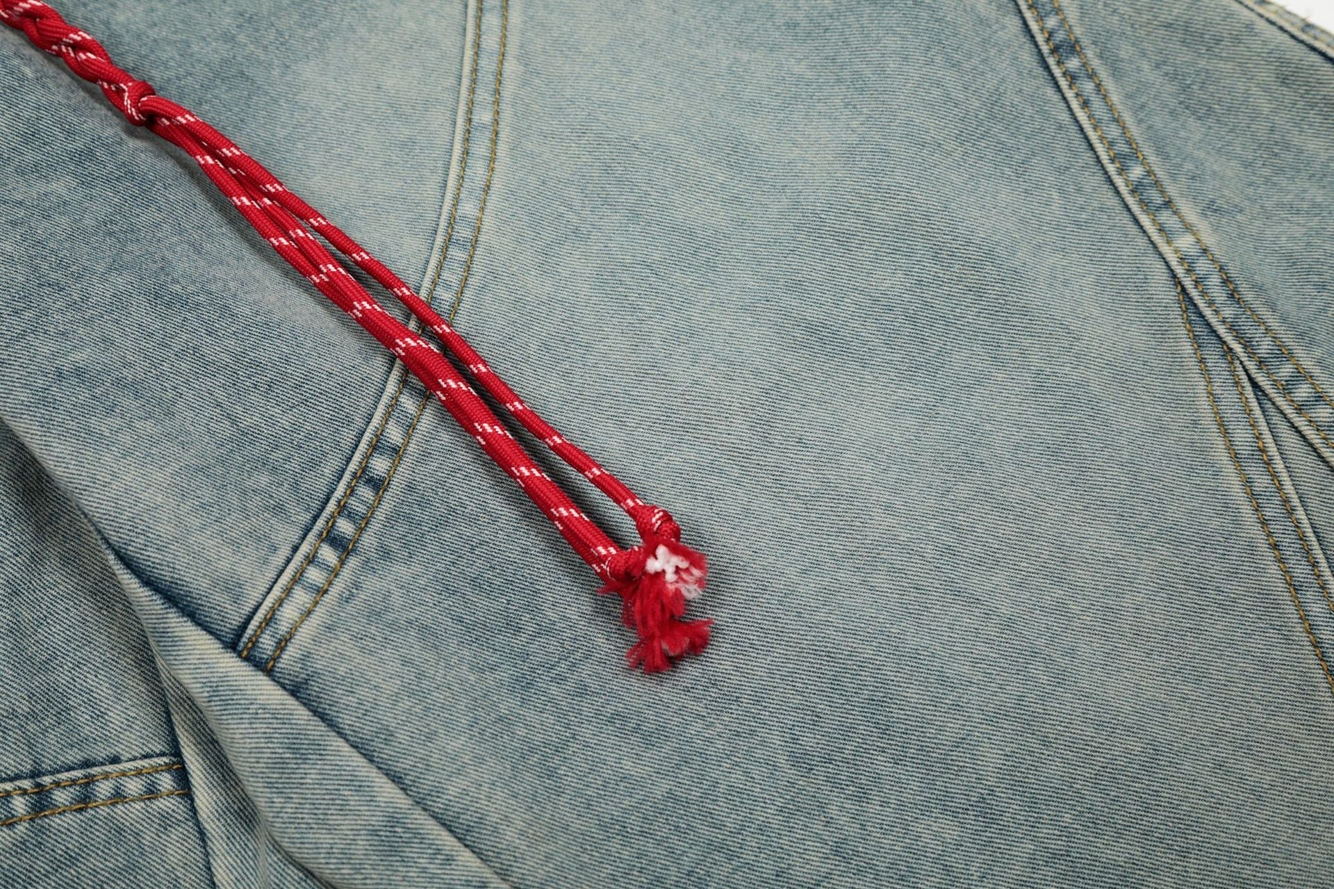 Belt Curved Wide Leg Denim Jeans