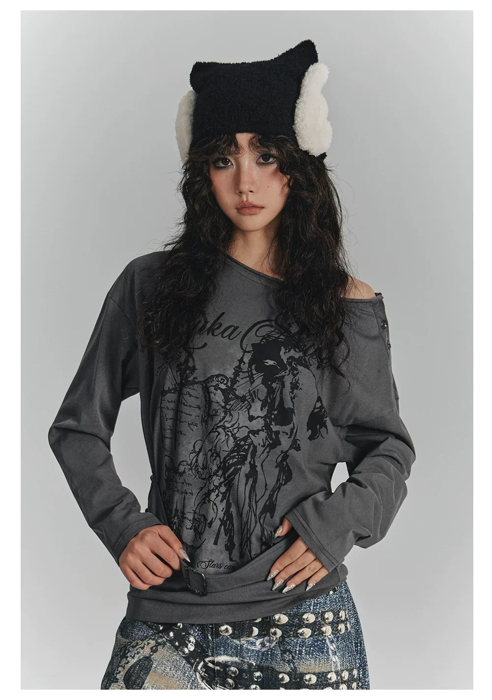 Slanted Shoulder Long Sleeve T-Shirt & Belt