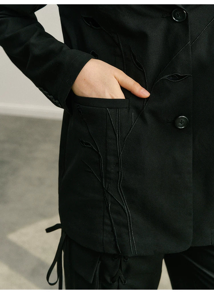 Ensemble veste ajourée et jupe courte à broderie rose