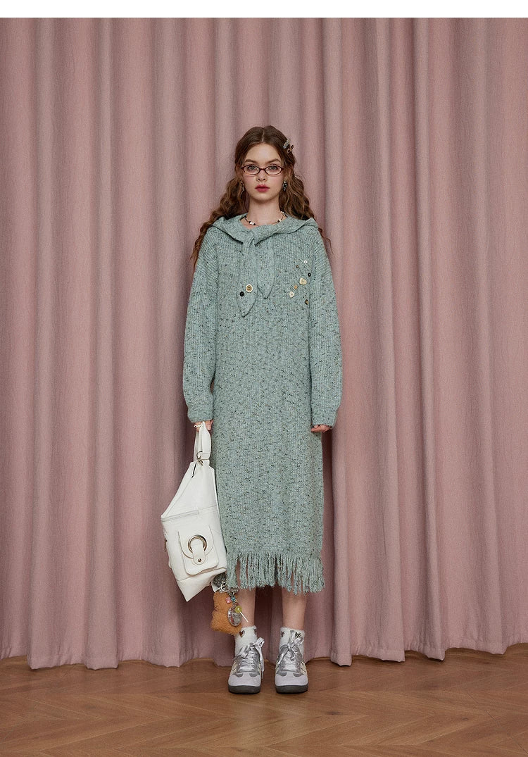 Robe longue ample à manches longues en maille avec capuche