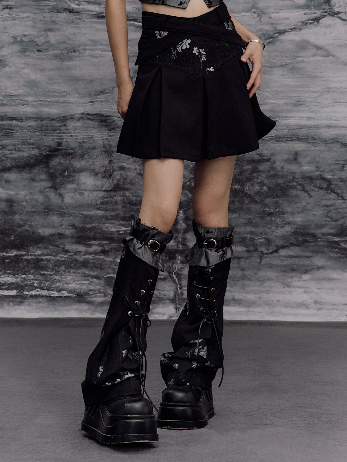 Floral Camisole Bustier & Flare Leg Warmers & Pleats Skirt & Cropped Jacket Setup
