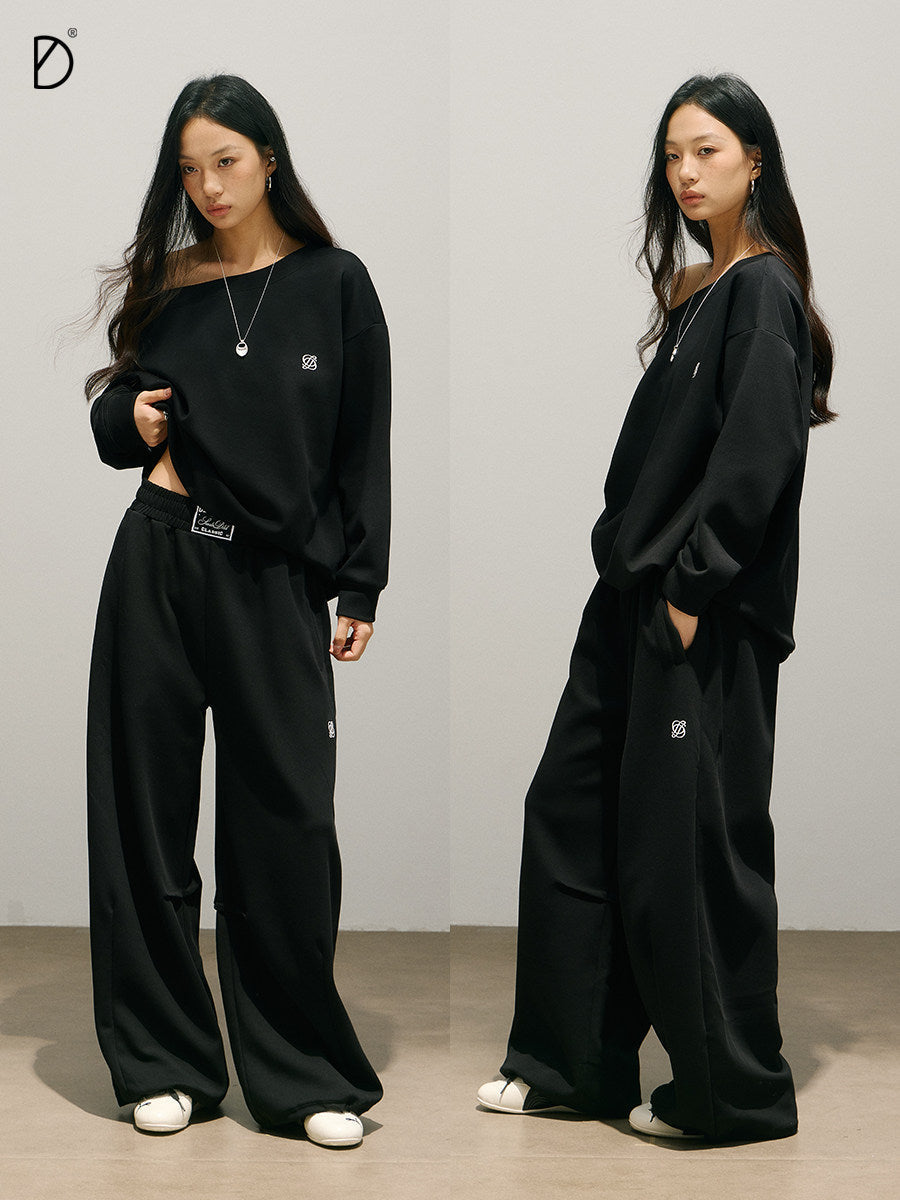 Off-Shoulder Oversize Sweatshirt & Adjustable Hem Sweatpants Setup