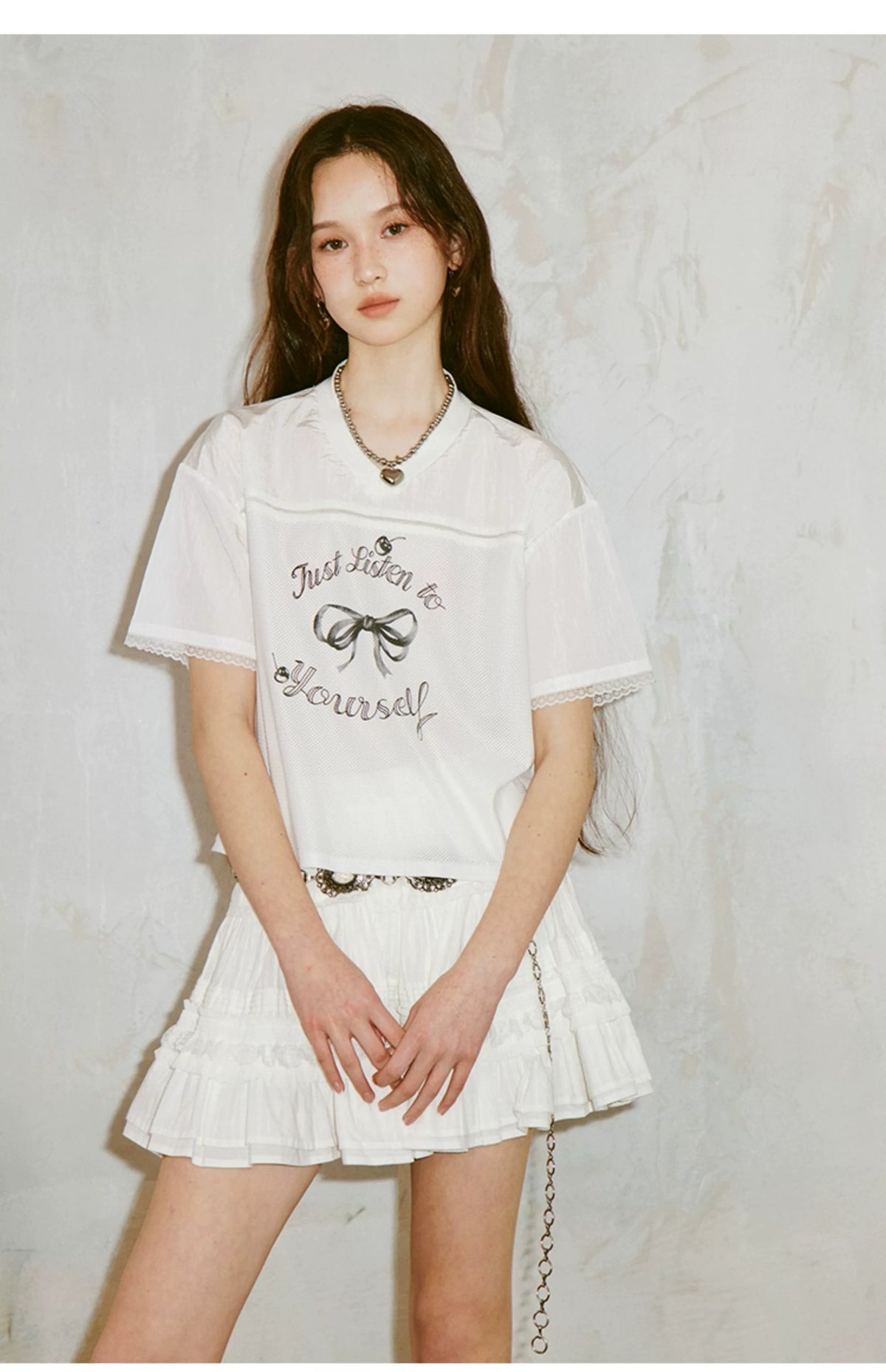 Bow Print V-Neck Short Sleeved T-Shirt