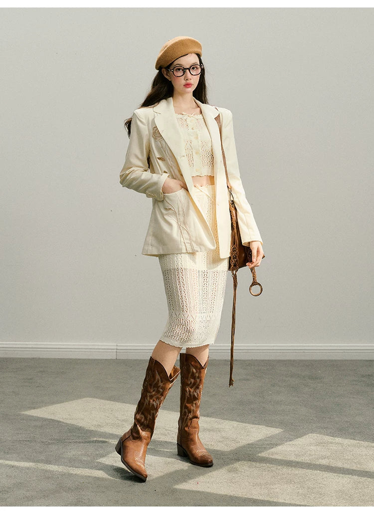 Ensemble veste ajourée et jupe courte à broderie rose