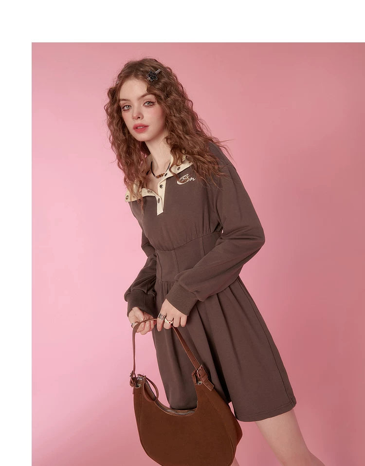 Robe sweat à taille cintrée