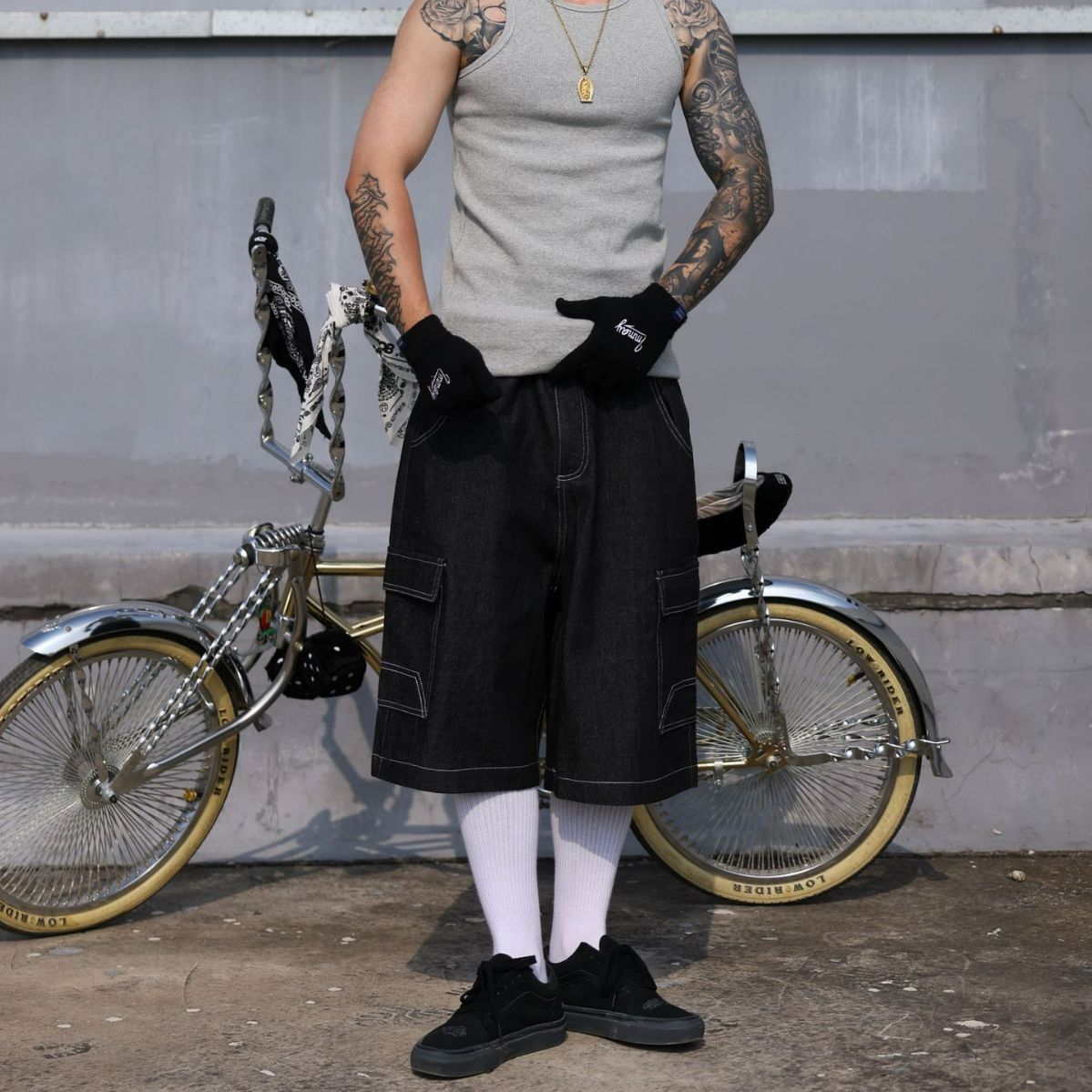 Heavyweight Embroidered Multiple Pocket Denim Jort