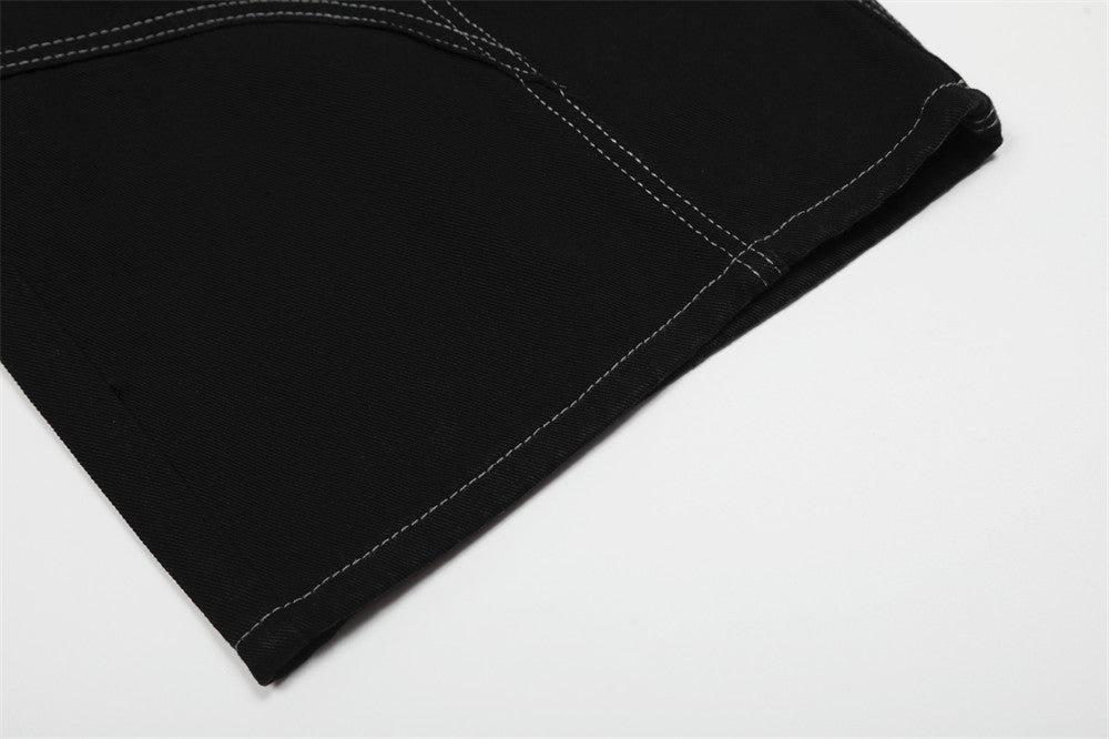 Jean cargo en denim avec pendentif intégré