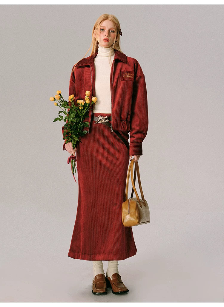 Ensemble veste zippée en velours, jupe courte plissée et jupe sirène