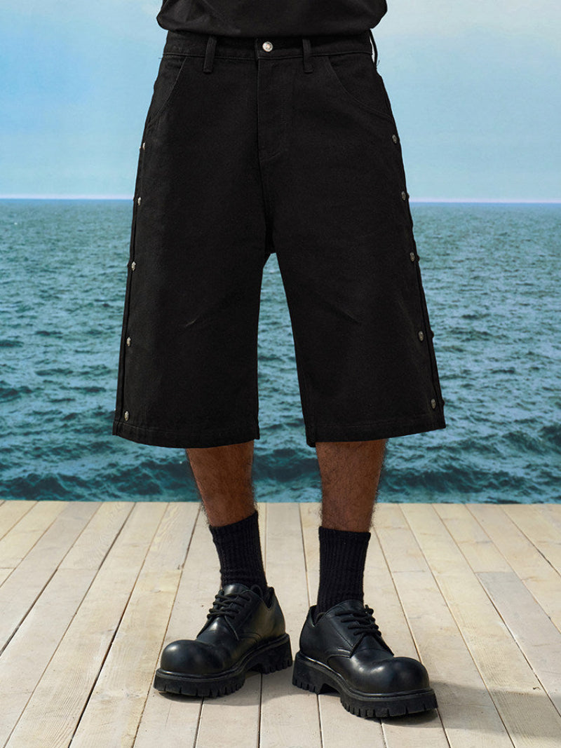 Snap-Button Side-Detail Short