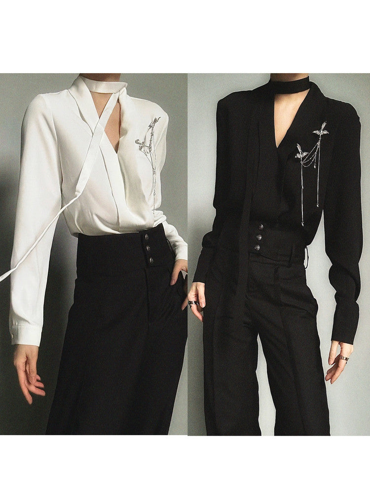 Camicia a maniche lunghe con scollo a V e drappeggio
