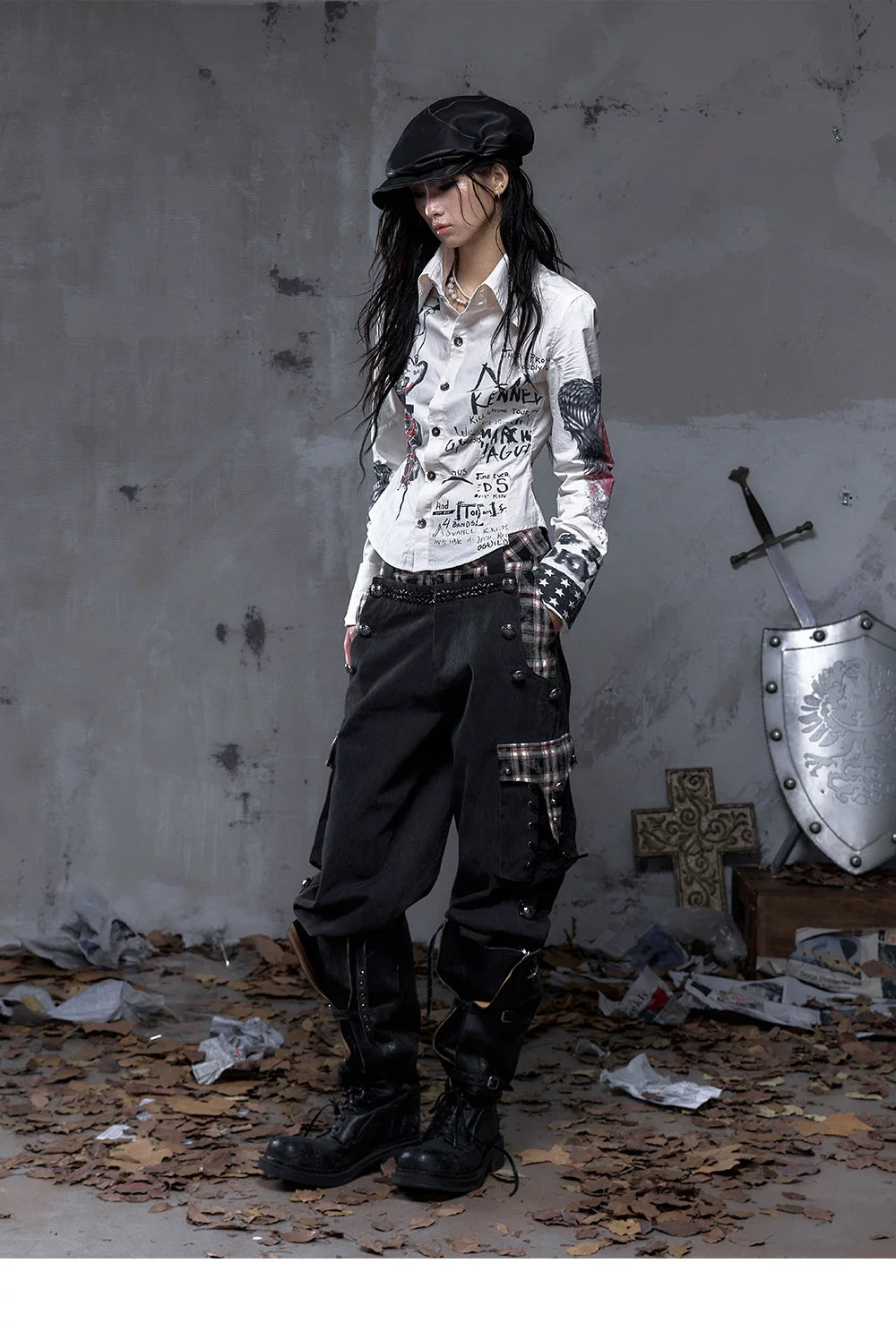 Panel Design Multi-Pocket Tapered Pants