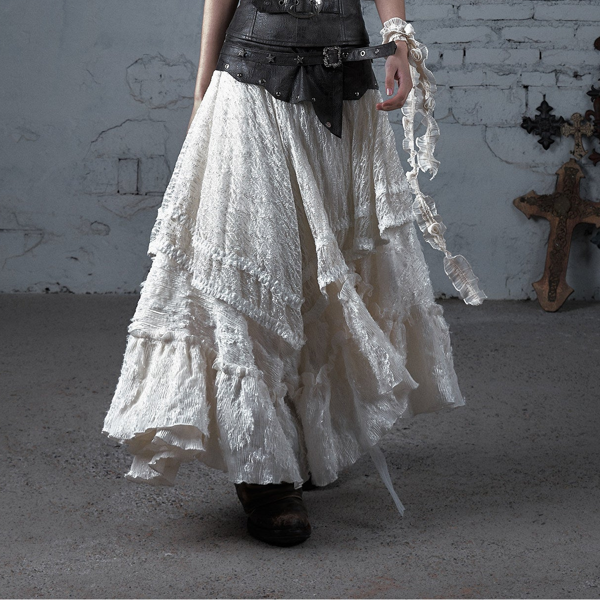 Asymmetric Lace Layered Belt Detail Skirt