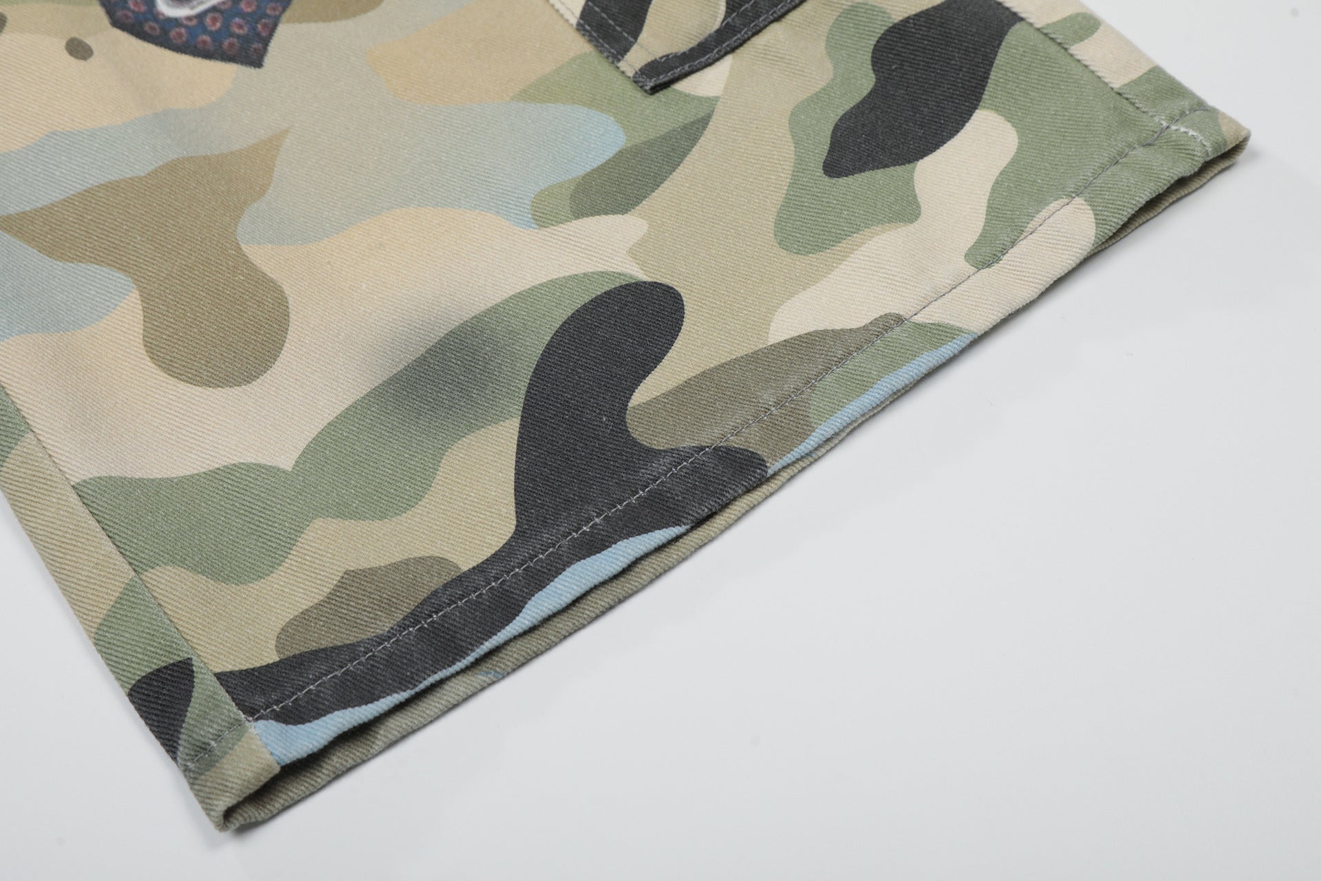 Camouflage Chain Charm Cropped Jort