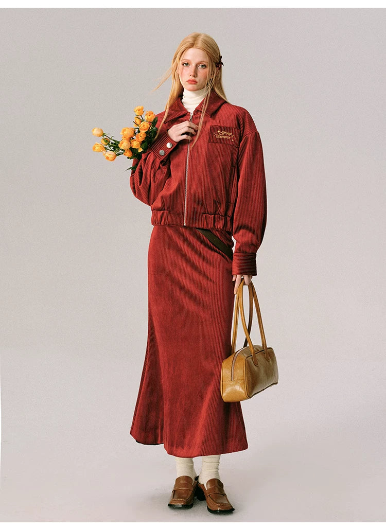 Ensemble veste zippée en velours, jupe courte plissée et jupe sirène