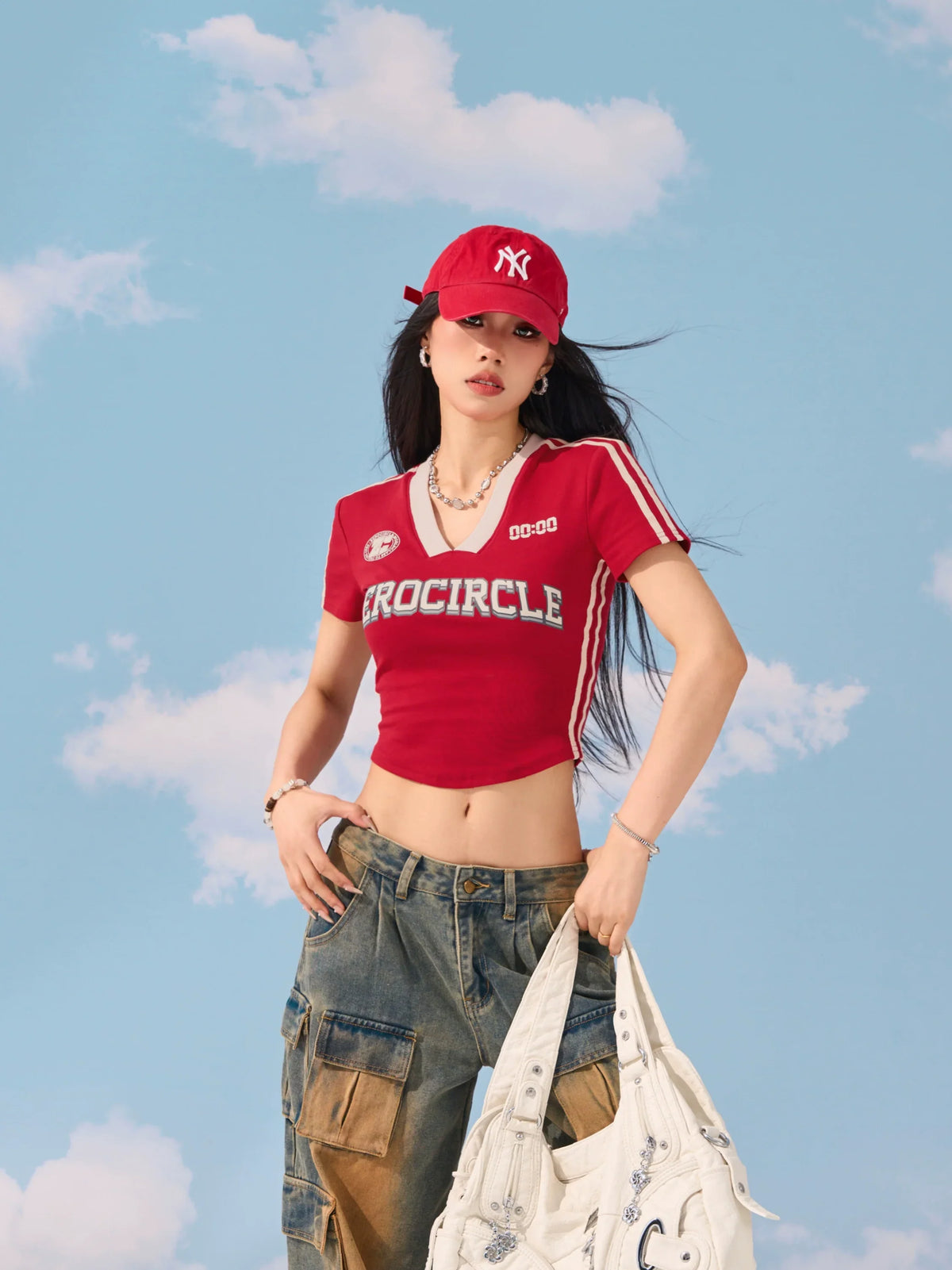 Camiseta deportiva de manga corta con cuello en V