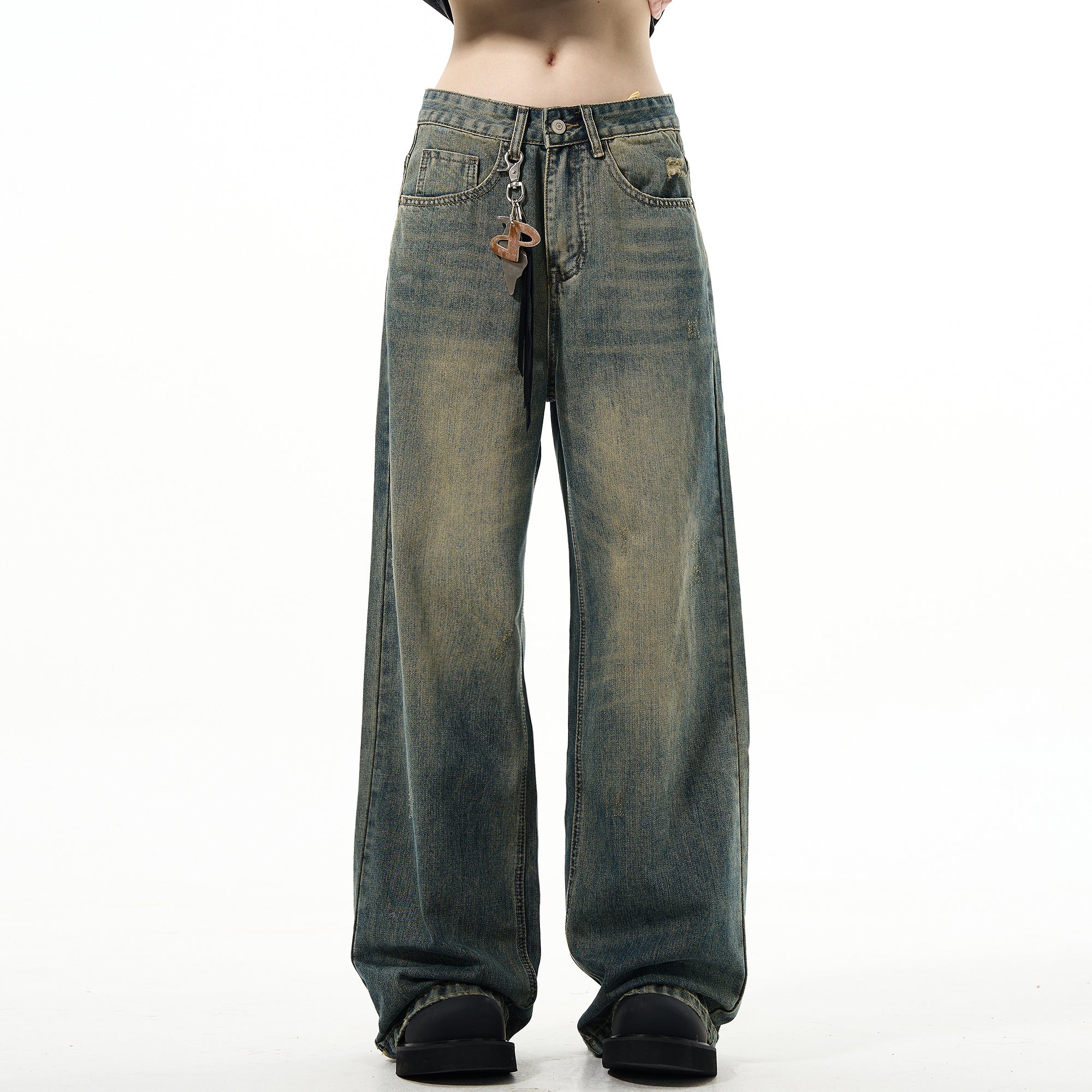 Jean en denim coupe droite et épurée