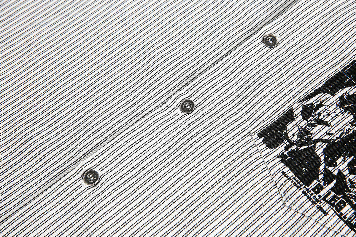 Camicia a maniche lunghe sfilacciata con stampa grafica a righe
