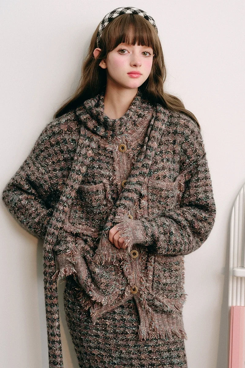 Brown cardigan+scarf
