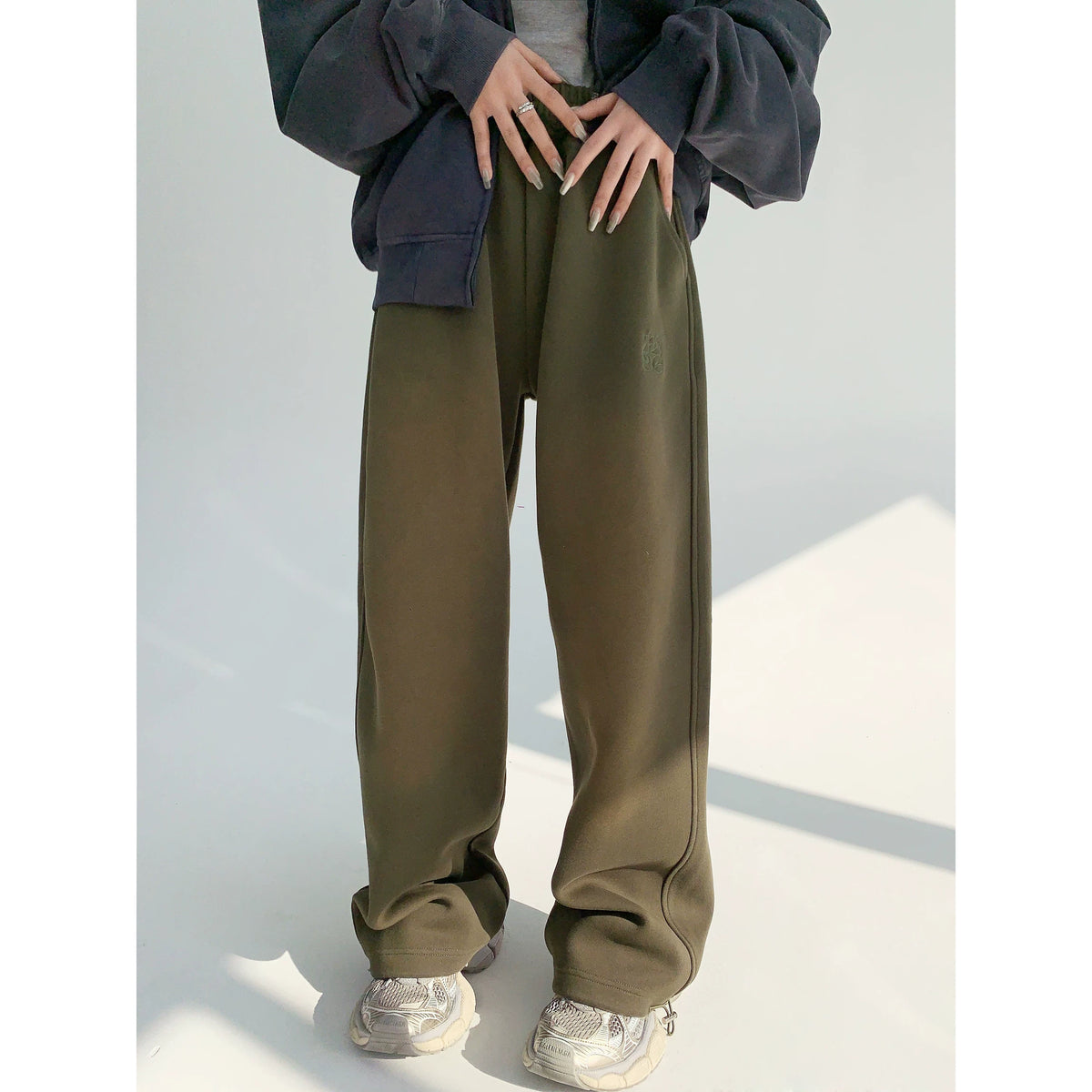 Washed Wide-Leg Straight Sweatpants