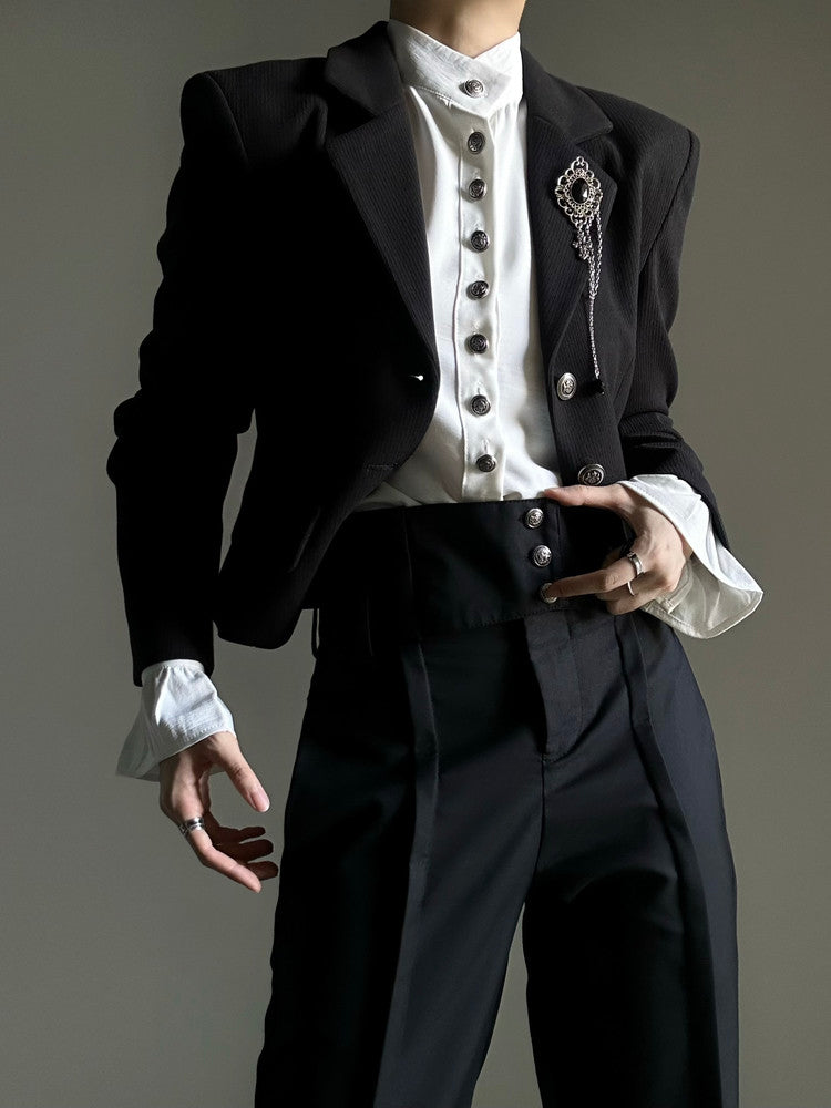 Camicia a maniche lunghe con colletto rialzato e design drappeggiato