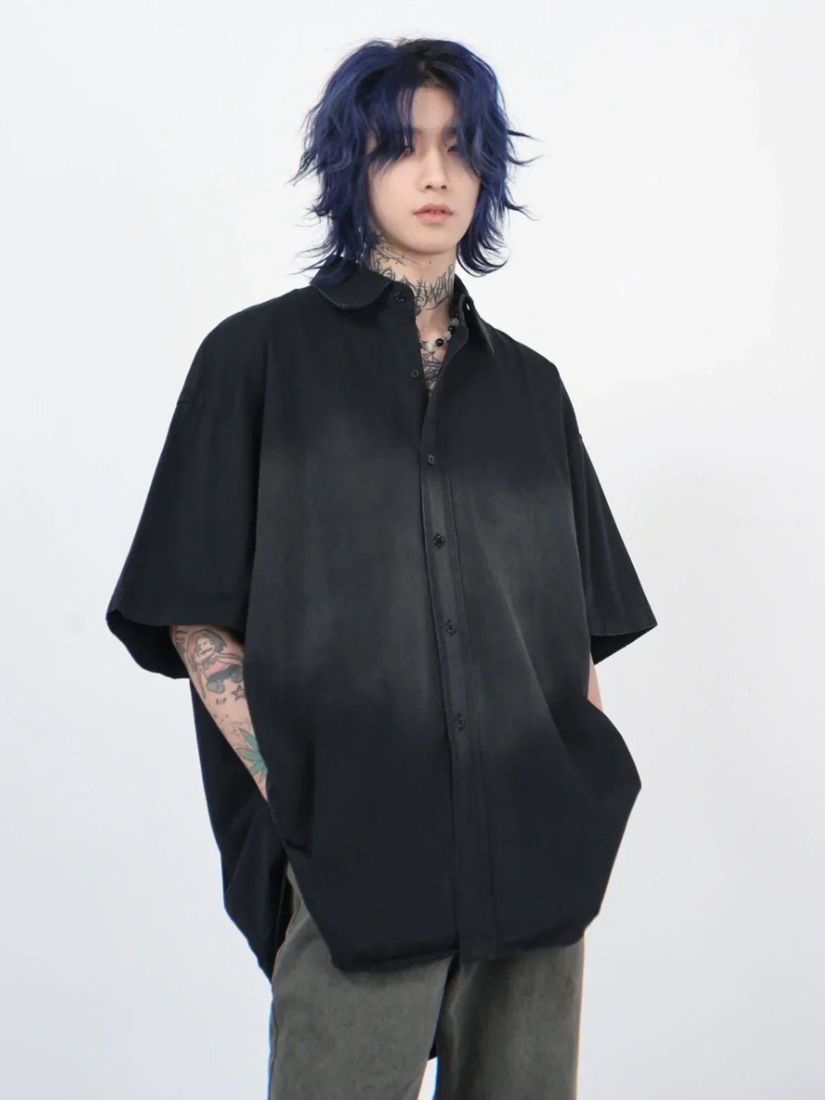 Wash Gradient Medium Length Short Sleeve Shirt