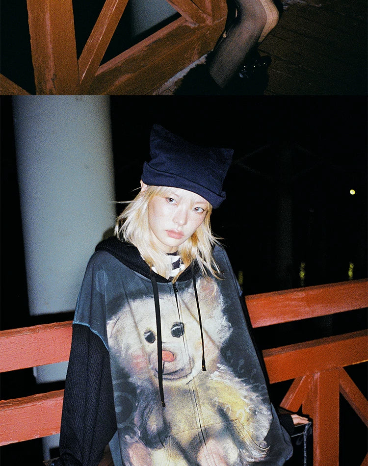 Sudadera con capucha y cremallera con estampado de oso