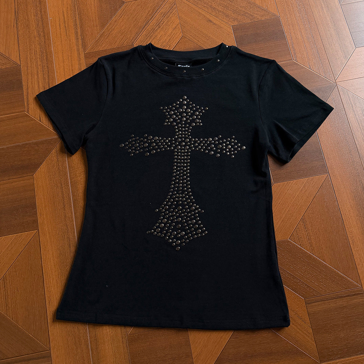 Cross Studs Detail Short Sleeve T-Shirt