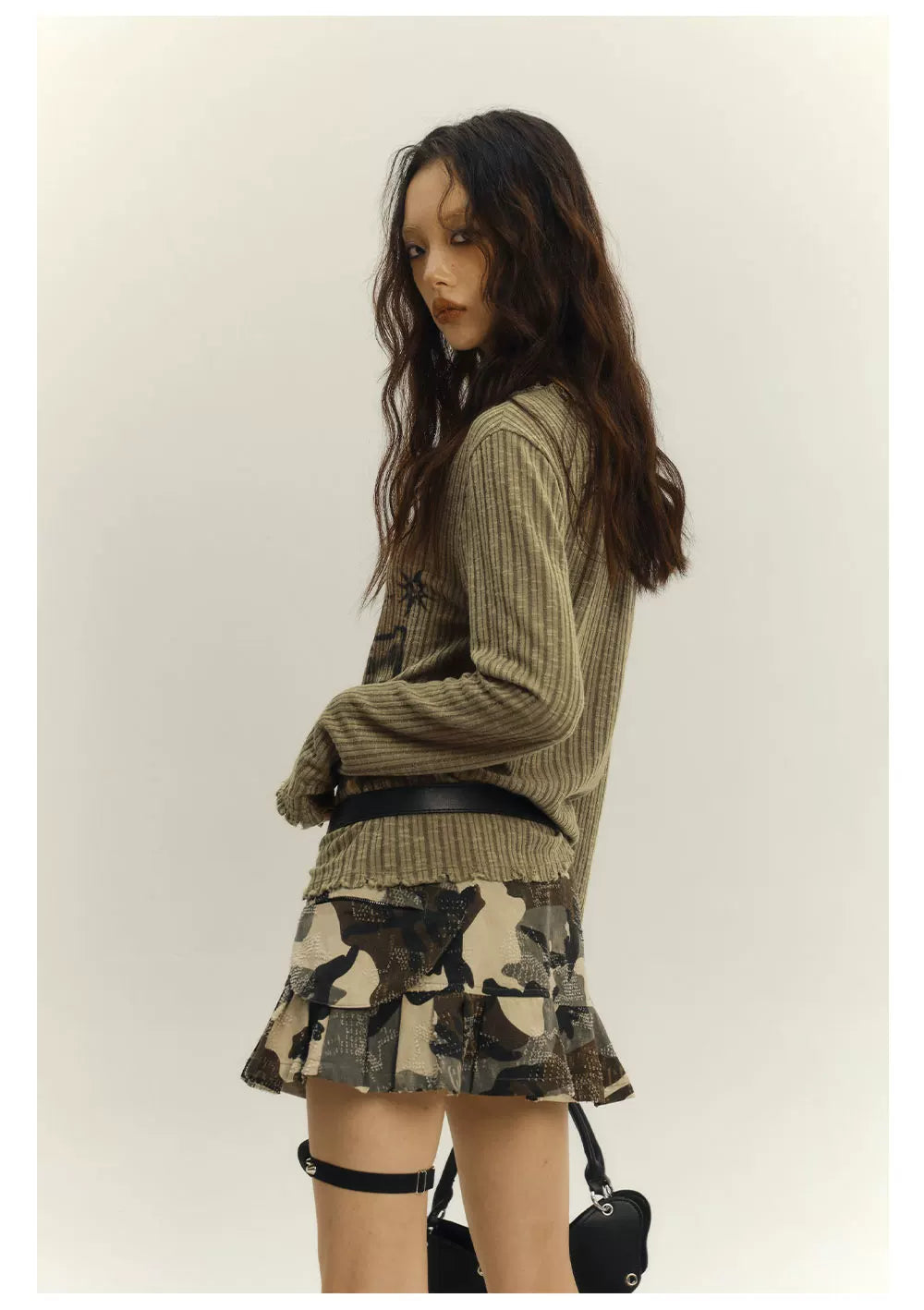 Slim Fit Graphic Design Thin Knit Sweater
