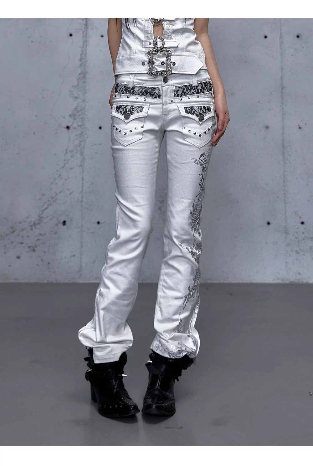 Embroidery Low Rise Straight Denim Jeans