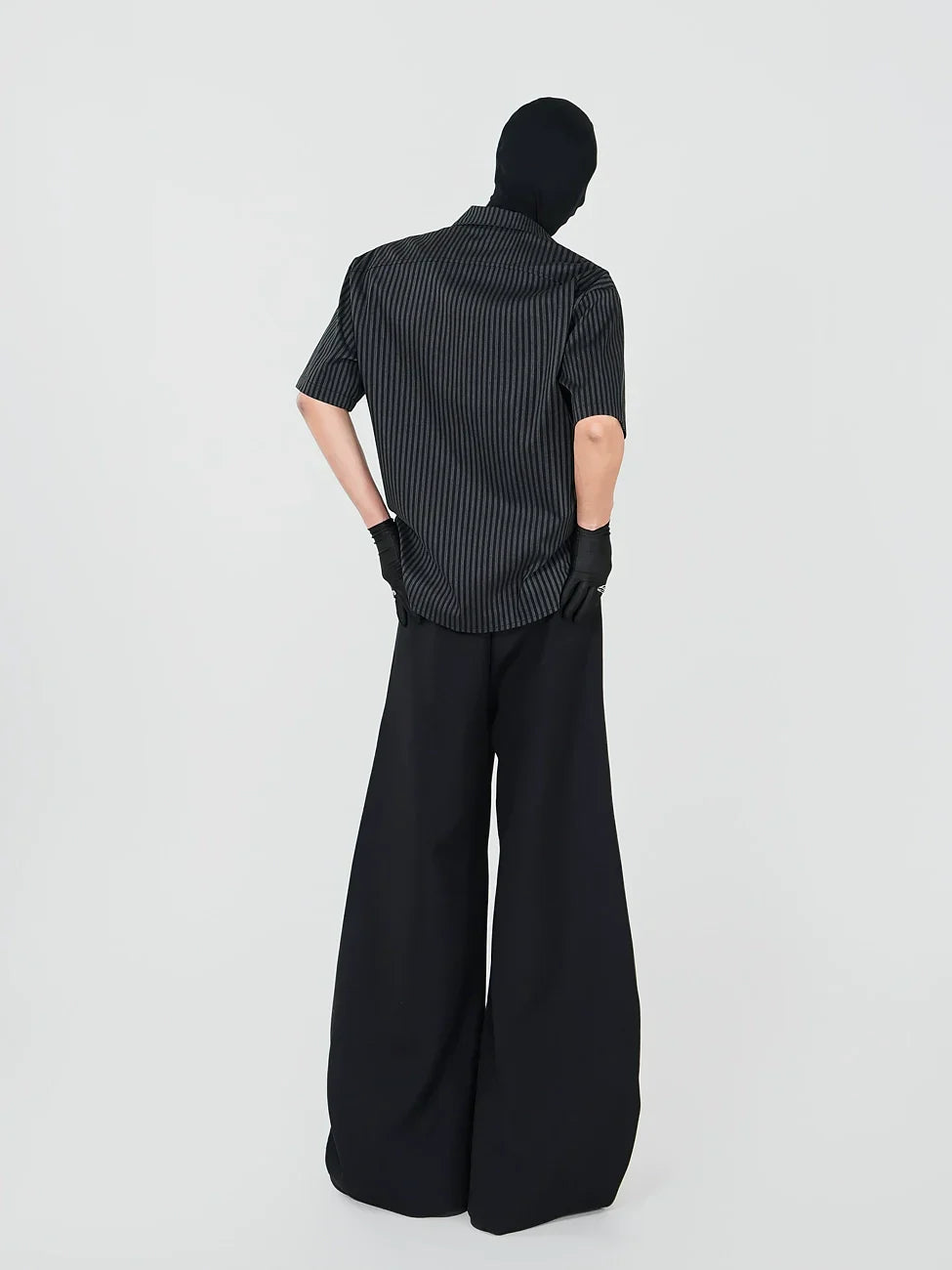 Vertical Stripe Tie Short Sleeve Shirt