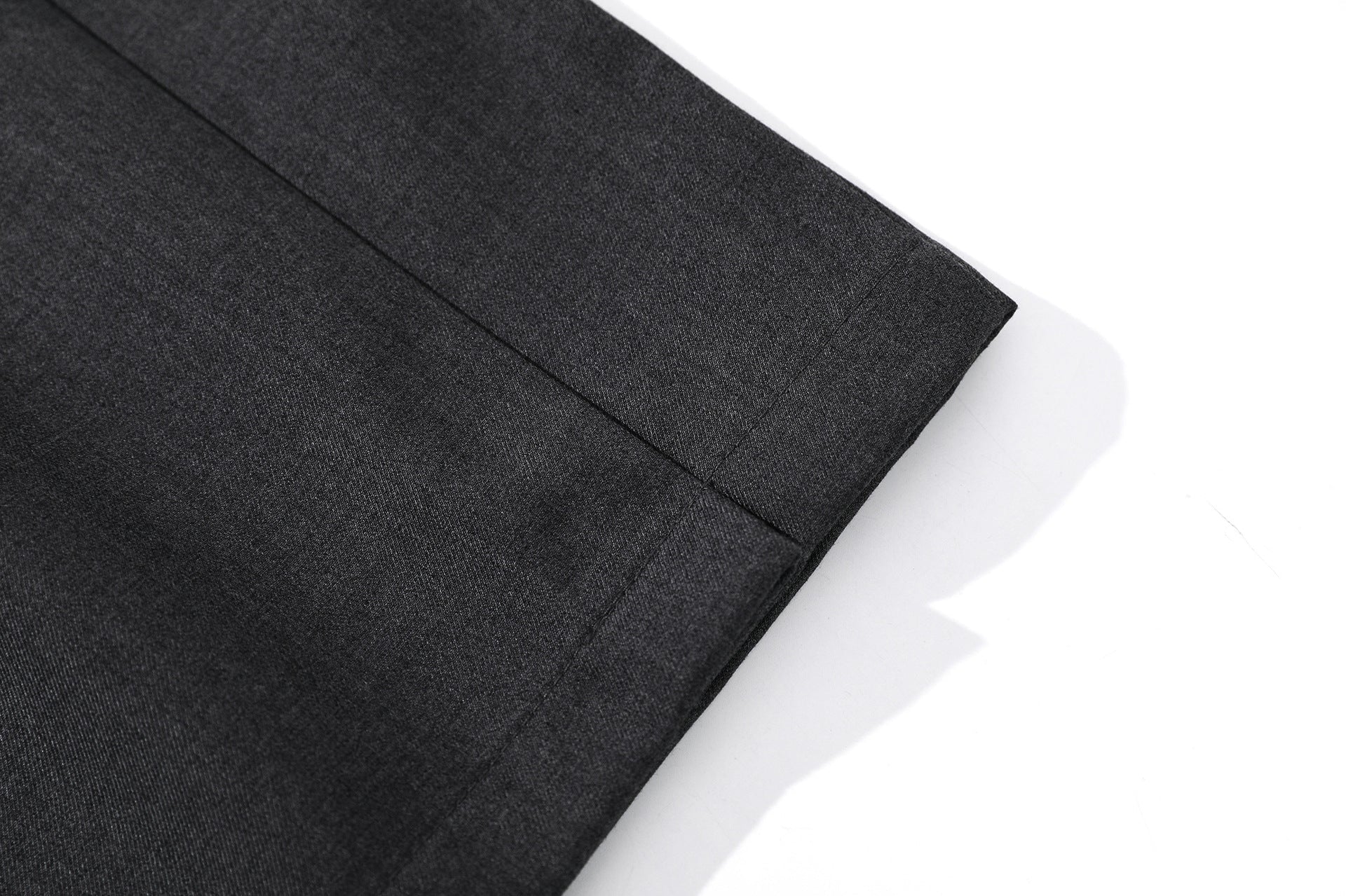 Pleats Cropped Pants
