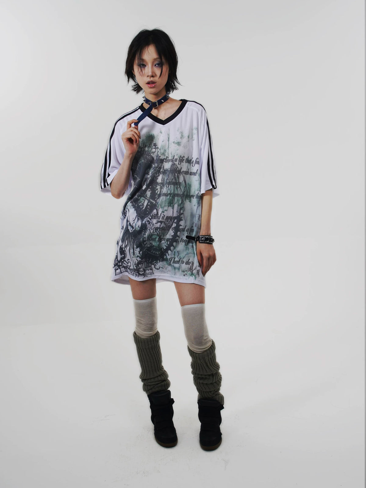 Anime Print Oversize V-Neck Short Sleeve T-Shirt
