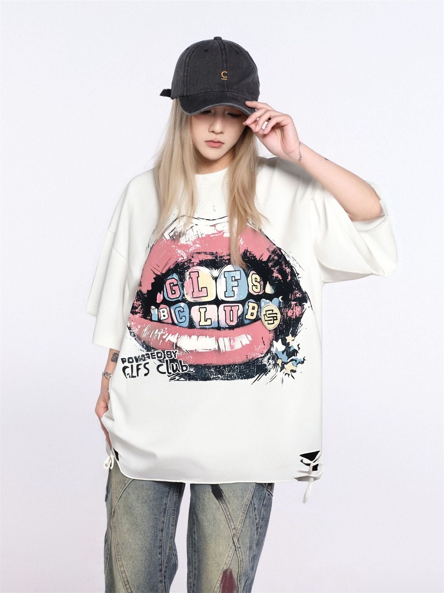 T-shirt grafica con scritta retrò a labbra