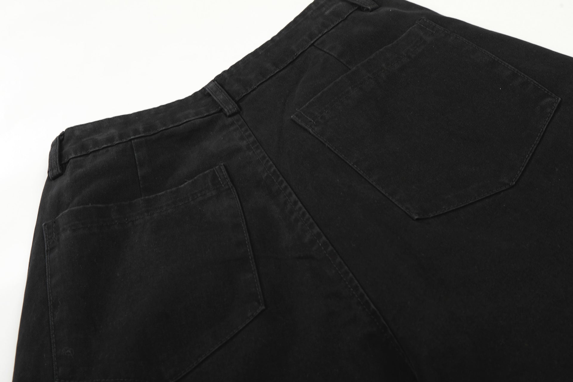 Metal Buckle Logo Print Cargo Cropped Jort