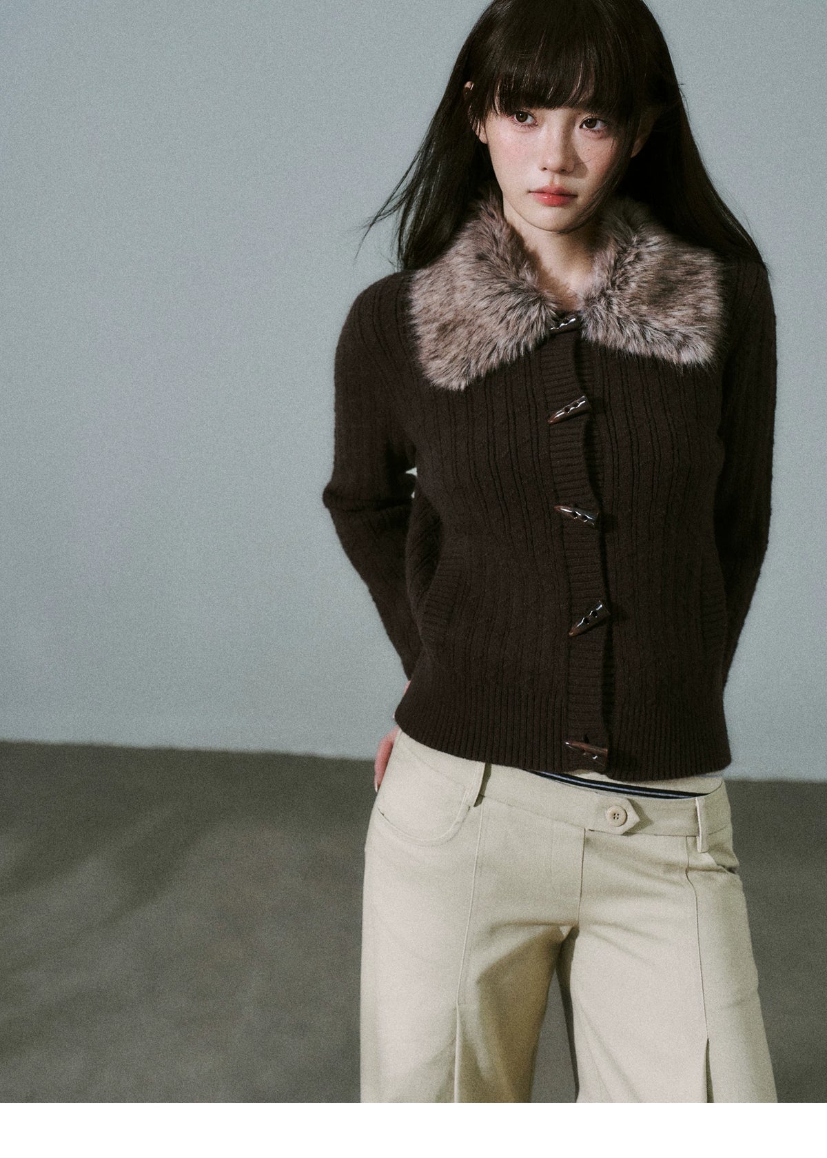 Slim Detachable Fur Collar Horn Button Sweater Jacket