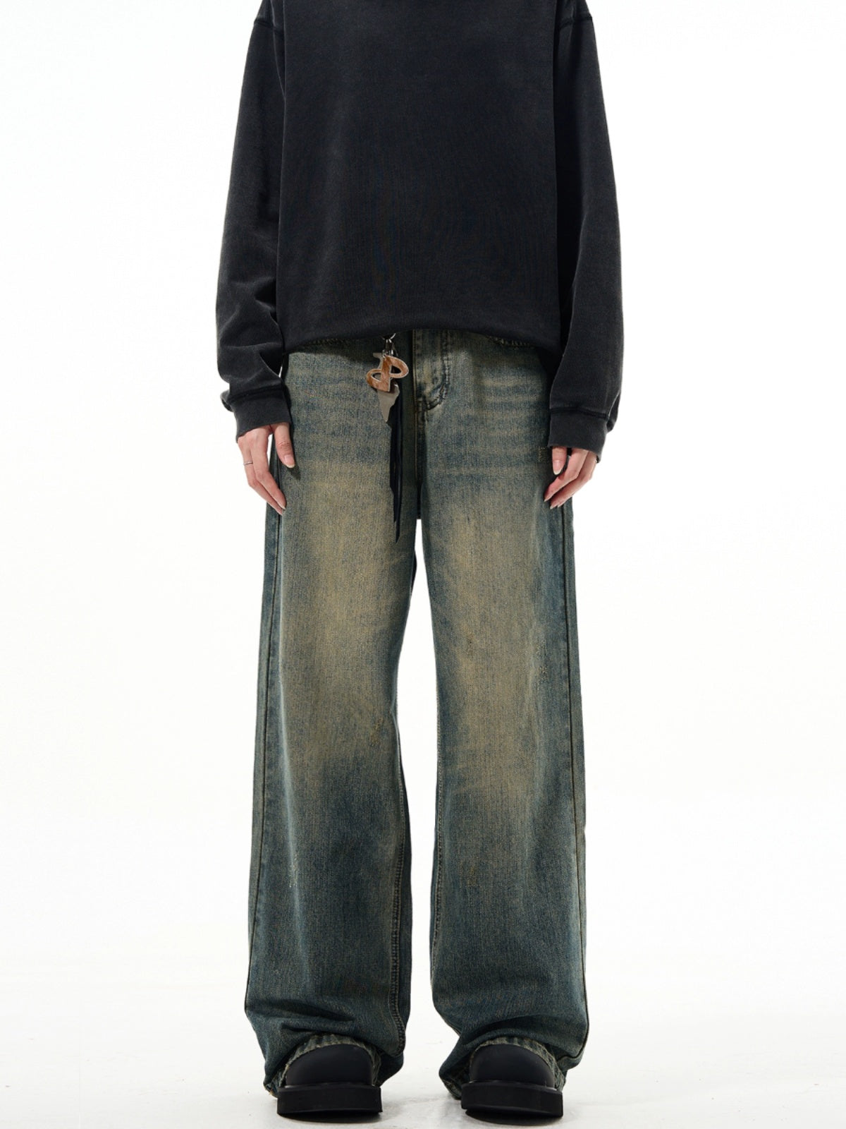 Jean en denim coupe droite et épurée