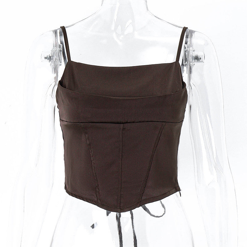 Top corto a fascia con spalline sottili e fascia modellante