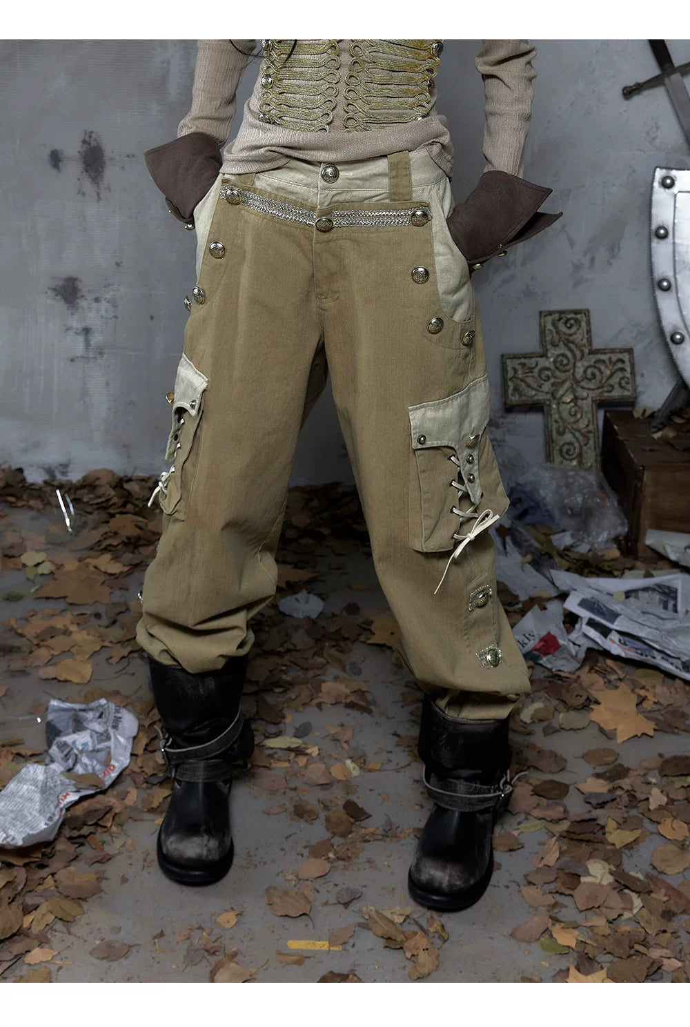 Panel Design Multi-Pocket Tapered Pants