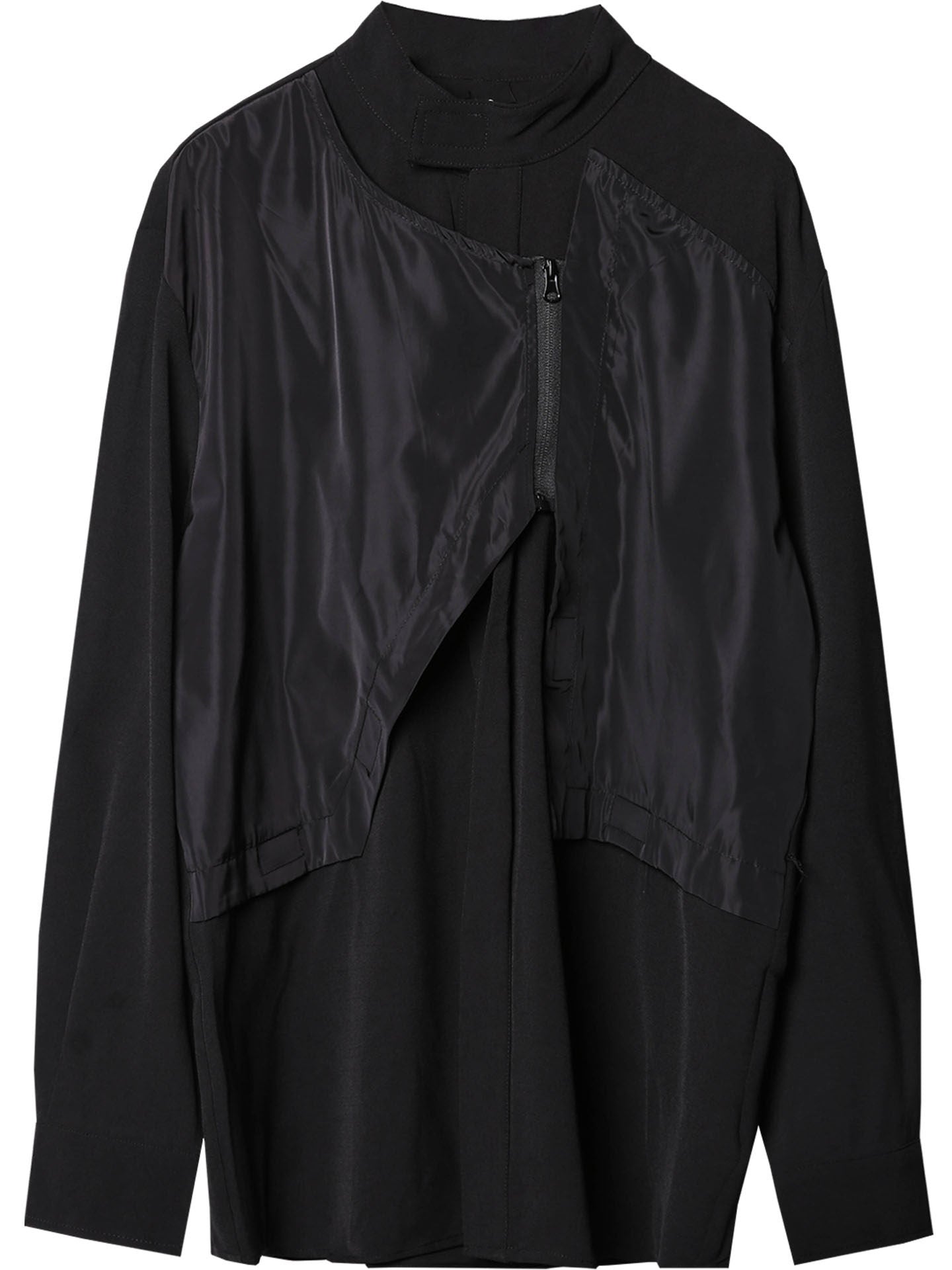 Camicia a maniche lunghe con collo alto a strati irregolari e finti