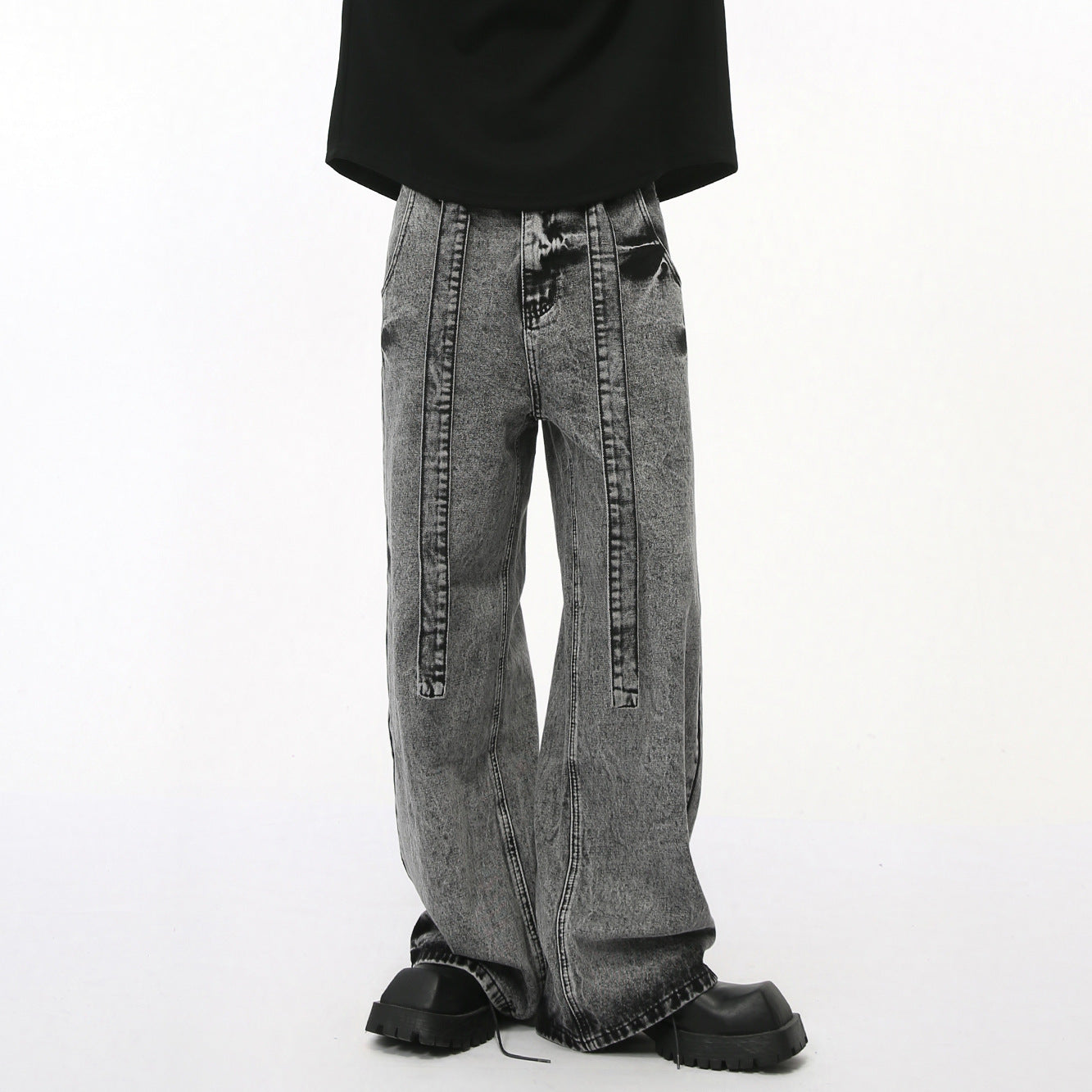 Jeans con silueta y diseño de cordones
