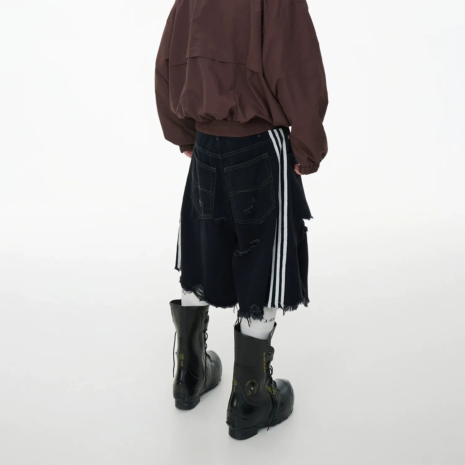 Washed Damage Fringe Wide Leg Three-Stripe Half Denim Jeans