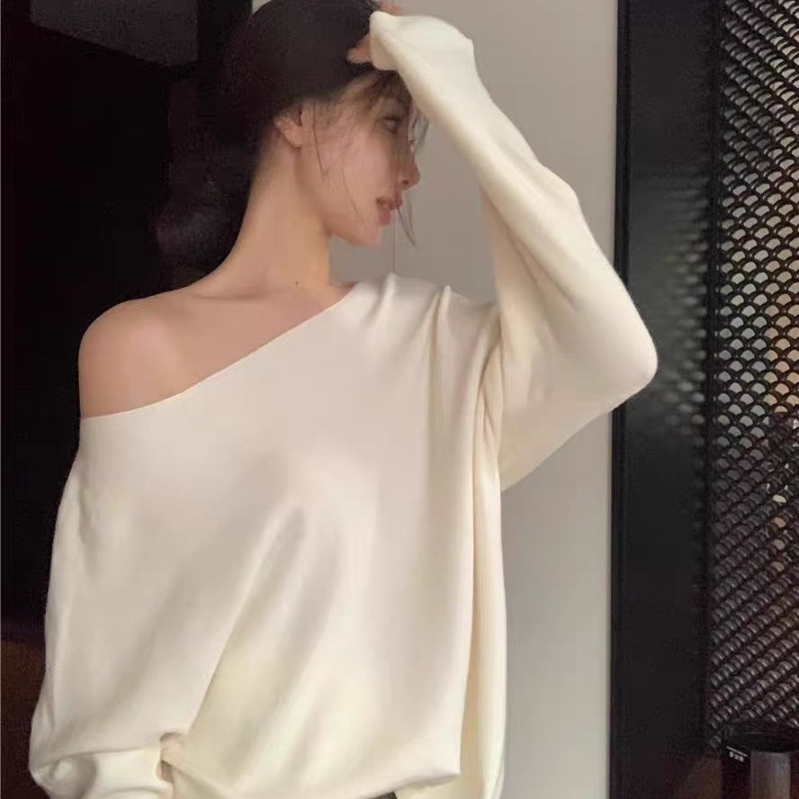 Women's One-Line Neck Sweater