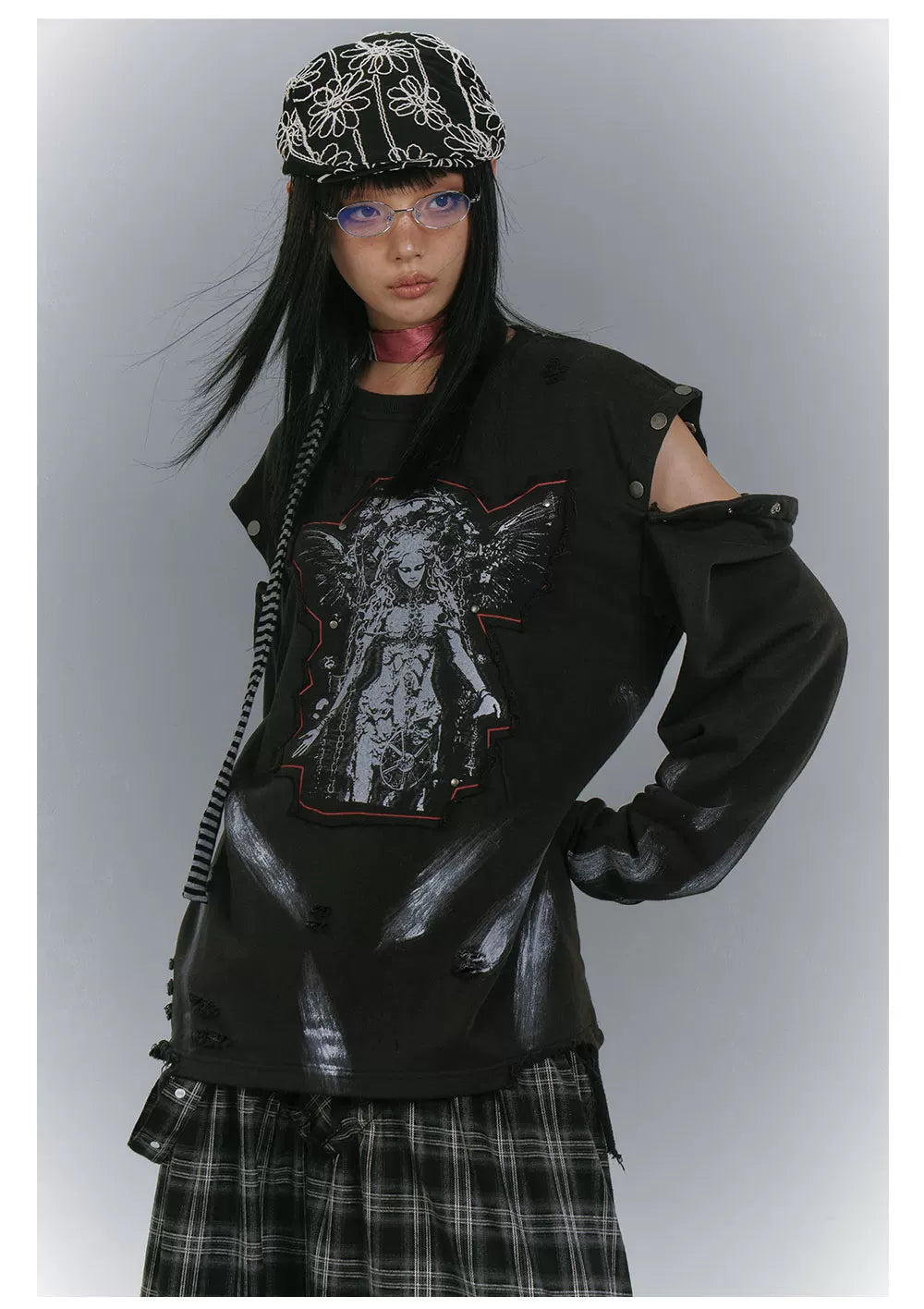 Washed Damage Patch Embroidery Print Long Sleeve T-Shirt