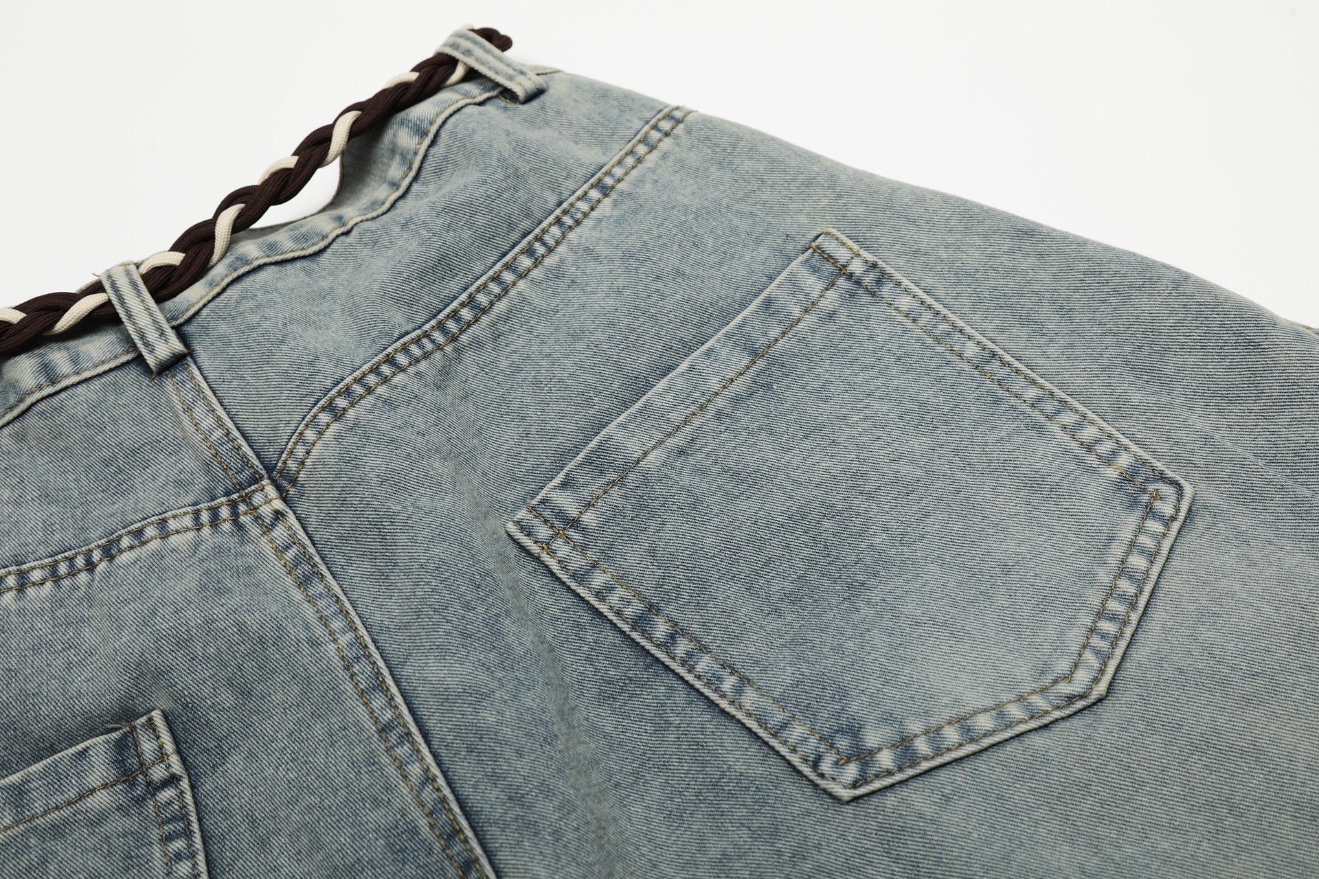 Belt Curved Wide Leg Denim Jeans