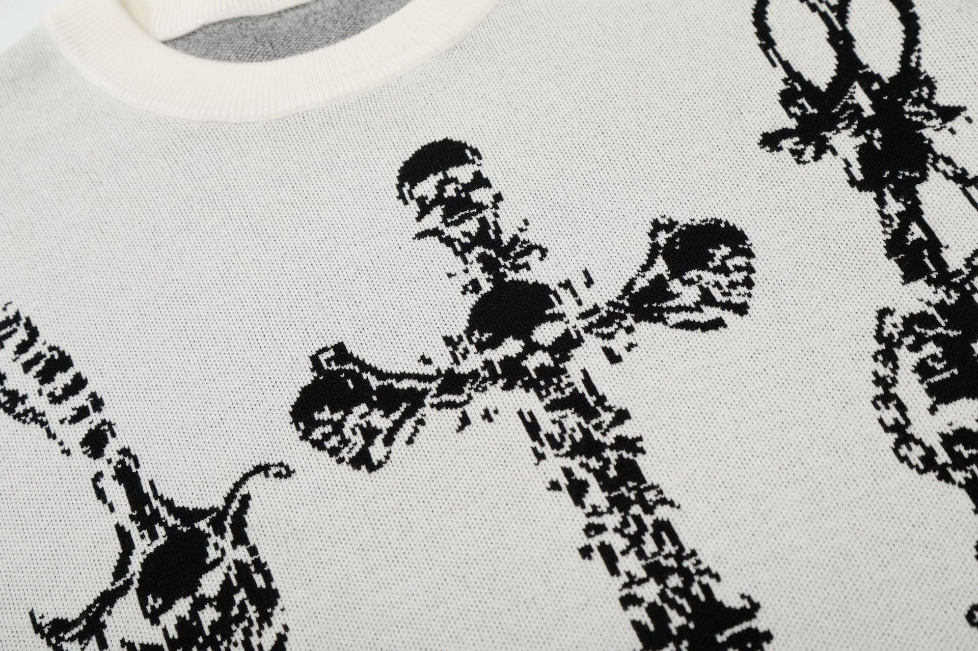 Cross Skull Graphic Short Sleeve Knit T-shirt