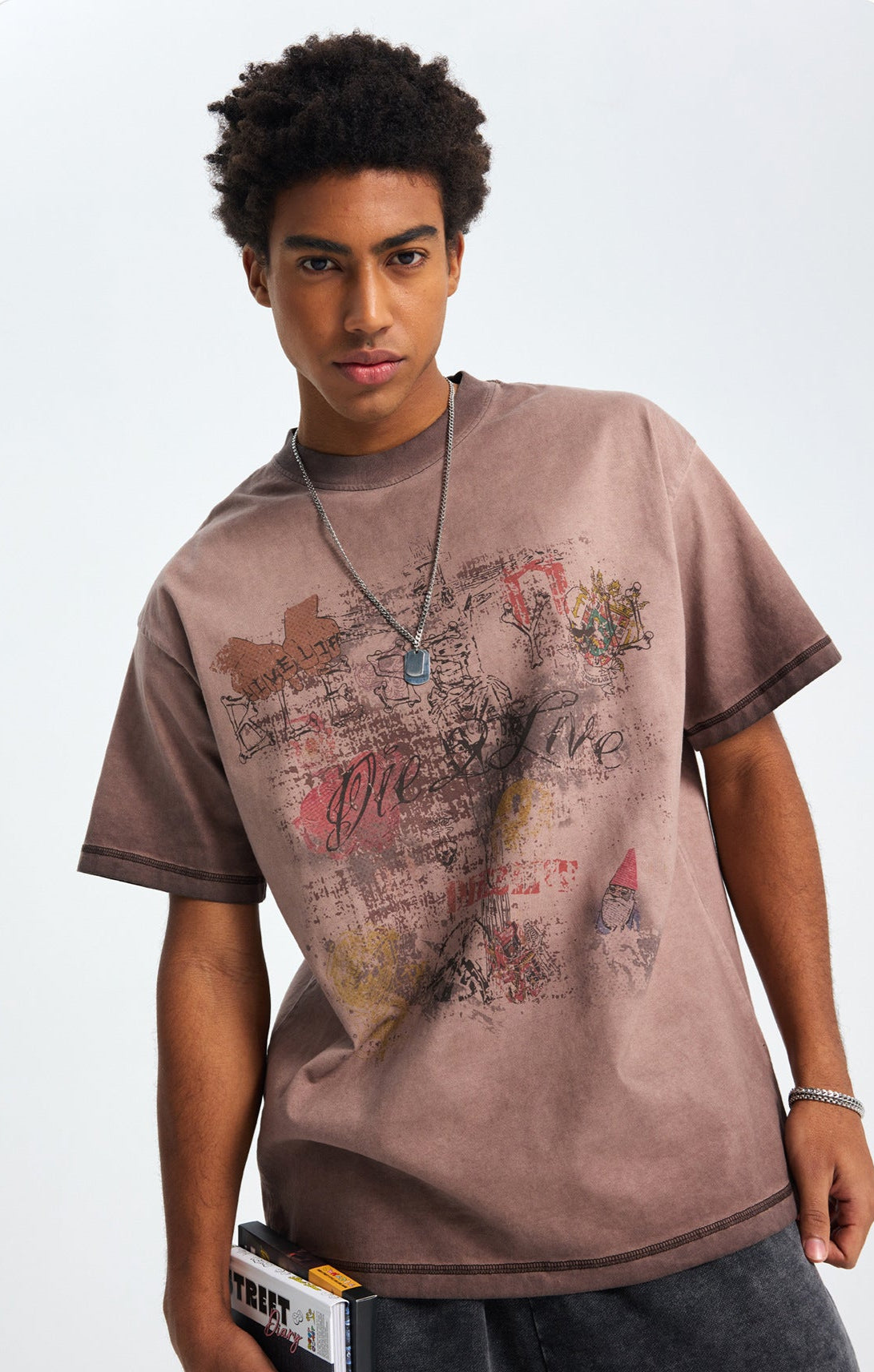 Camiseta estampada desgastada y lavada DIE &amp; LIVE