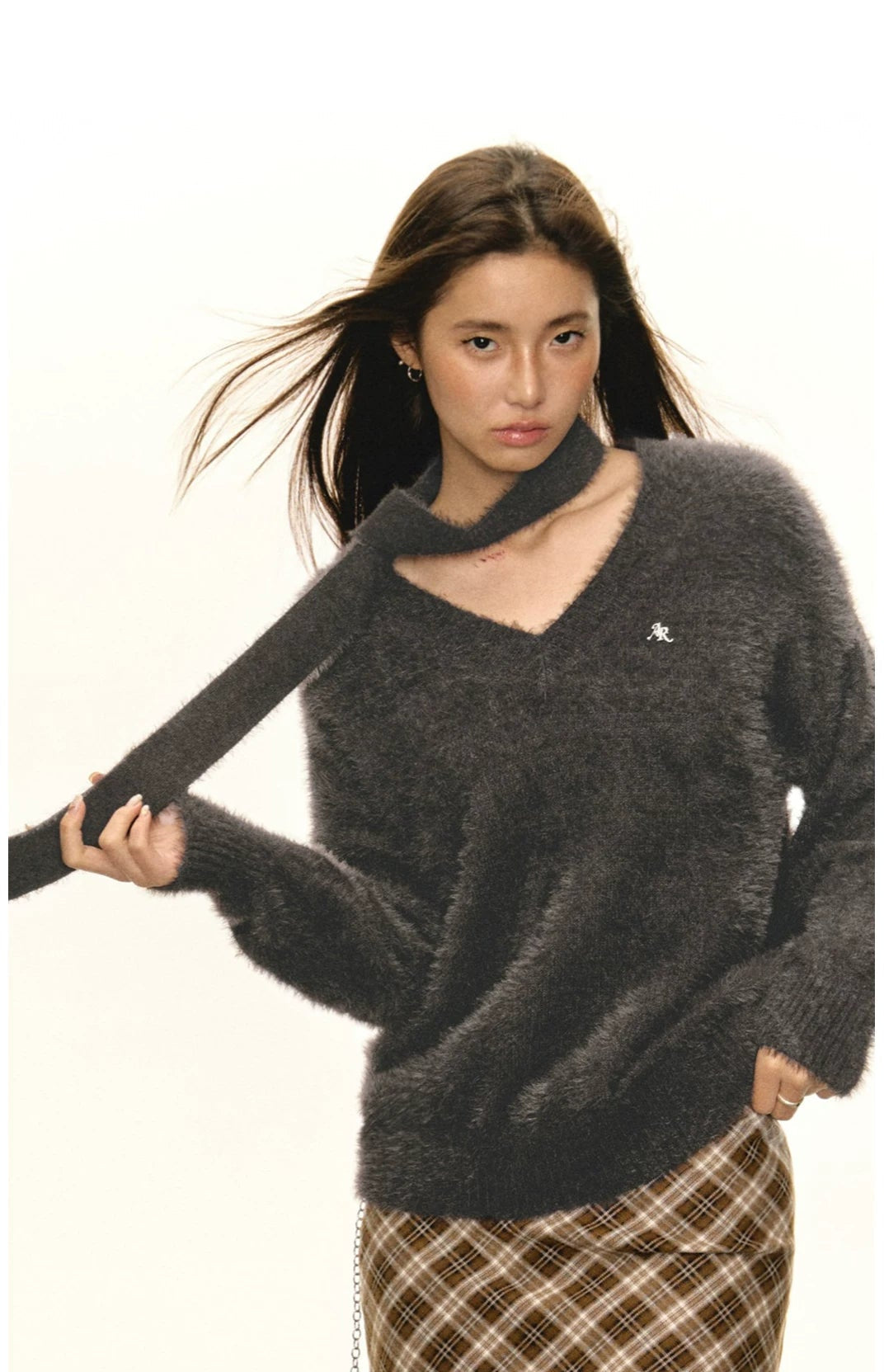 V-Neck Knit Sweater With Scarf