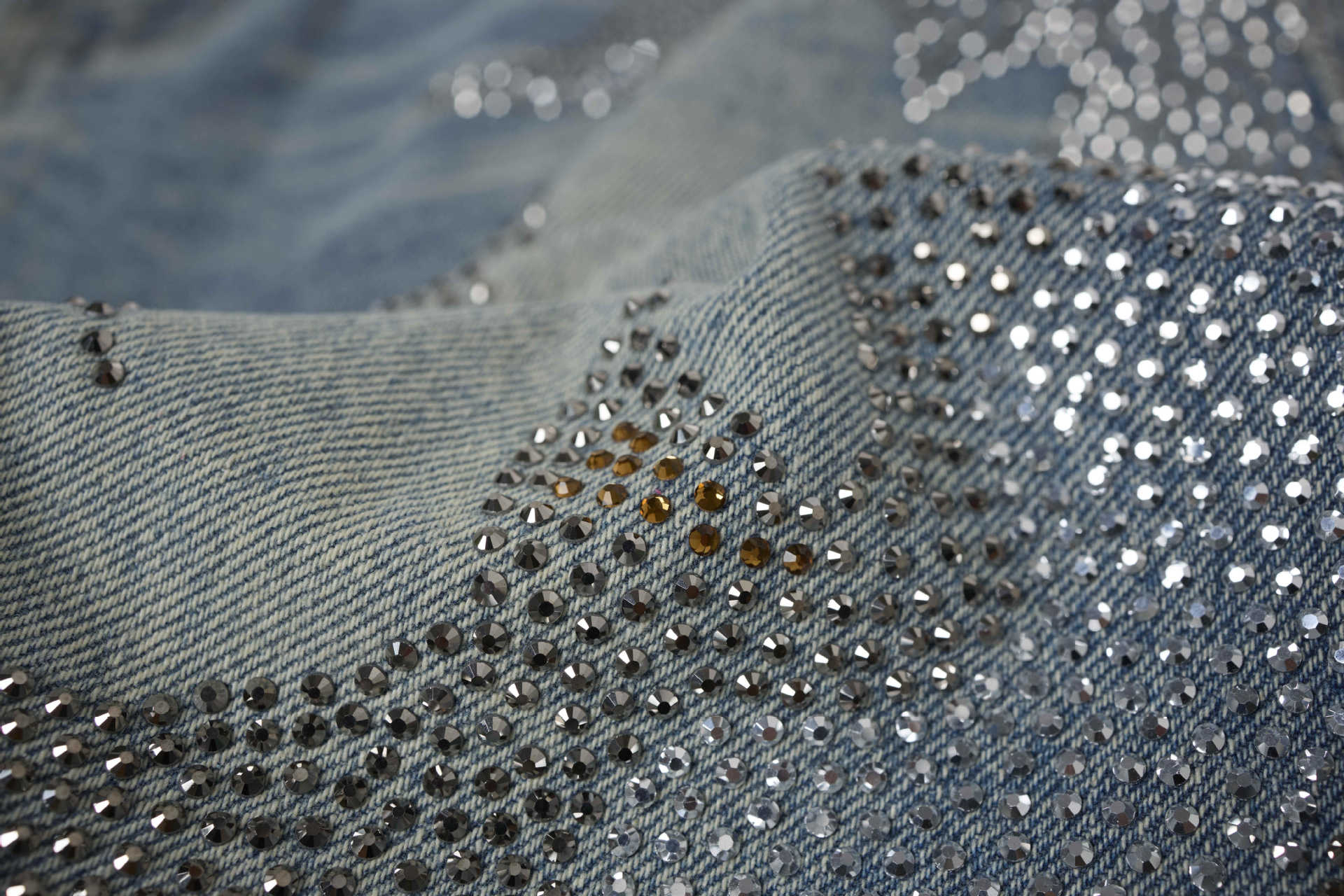 Rhinestone Camouflage Wash Denim Jort