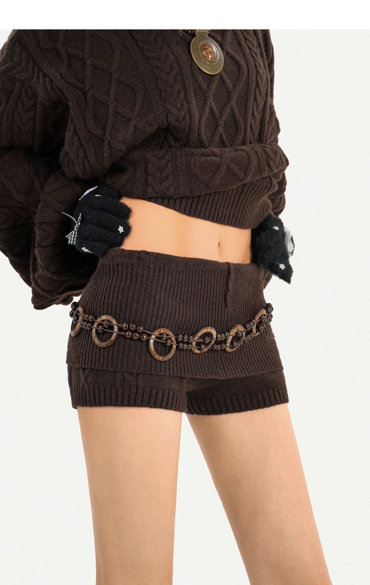 Oversize Knit Sweater & Low Waist Knit Short Pants & Shawl & Leg Warmers Setup